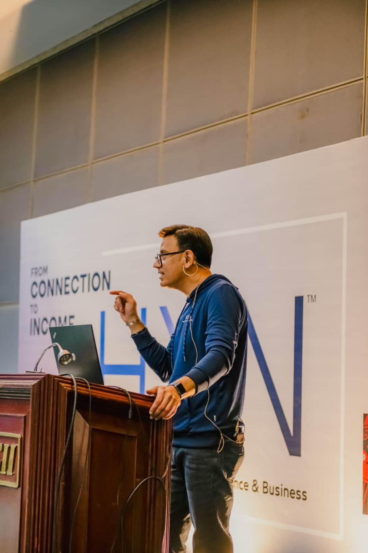 Vivvek Johar presenting at an HXN masterclass