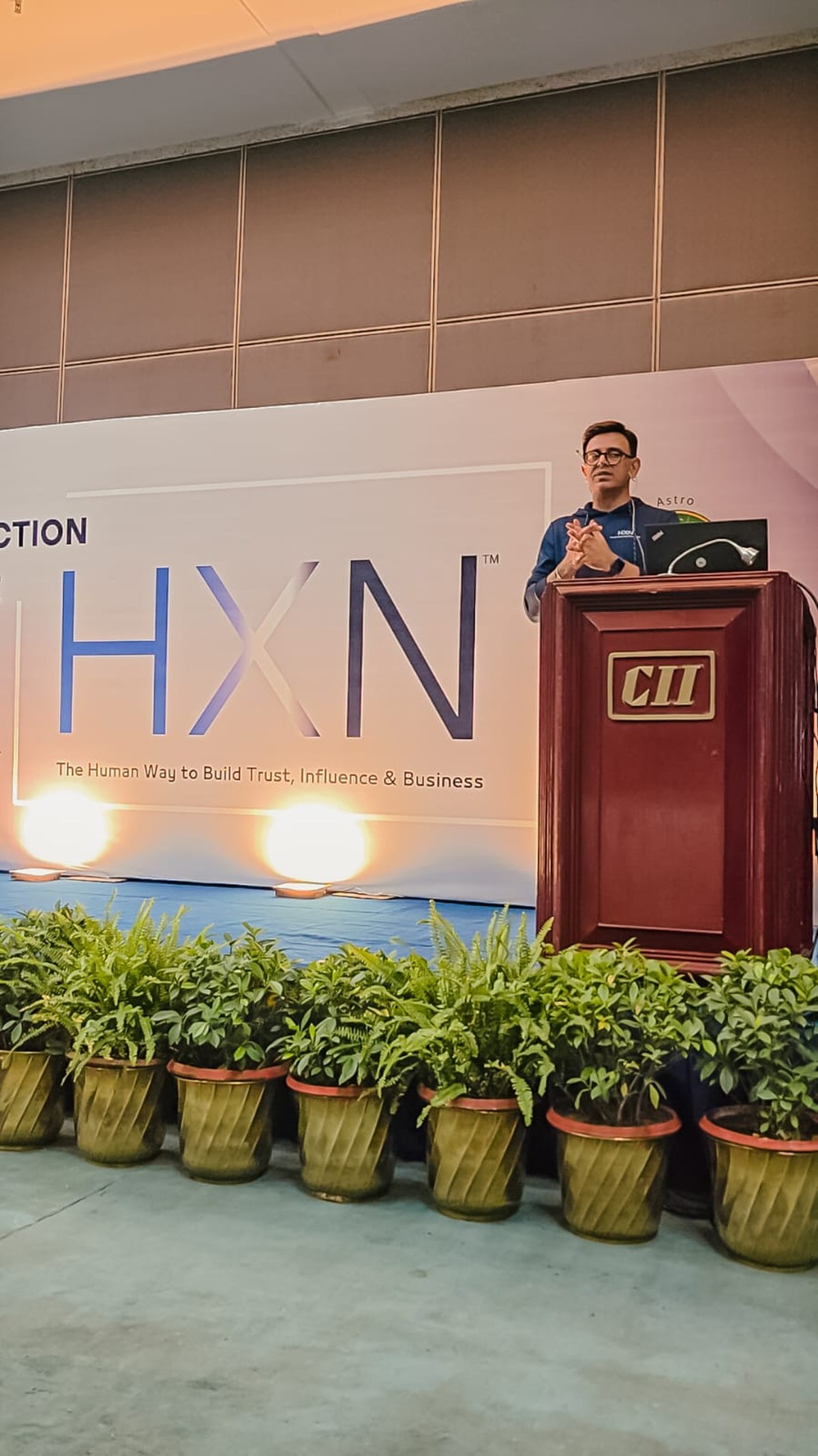 Vivvek Johar teaching the HXN method on stage