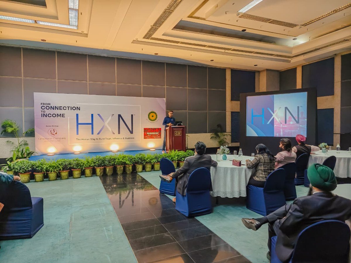 Vivvek Johar teaching an in-person HXN networking masterclass in Chandigarh
